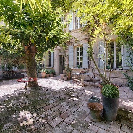 Maison Xixe Et Jardin En Intramuros アヴィニョン エクステリア 写真