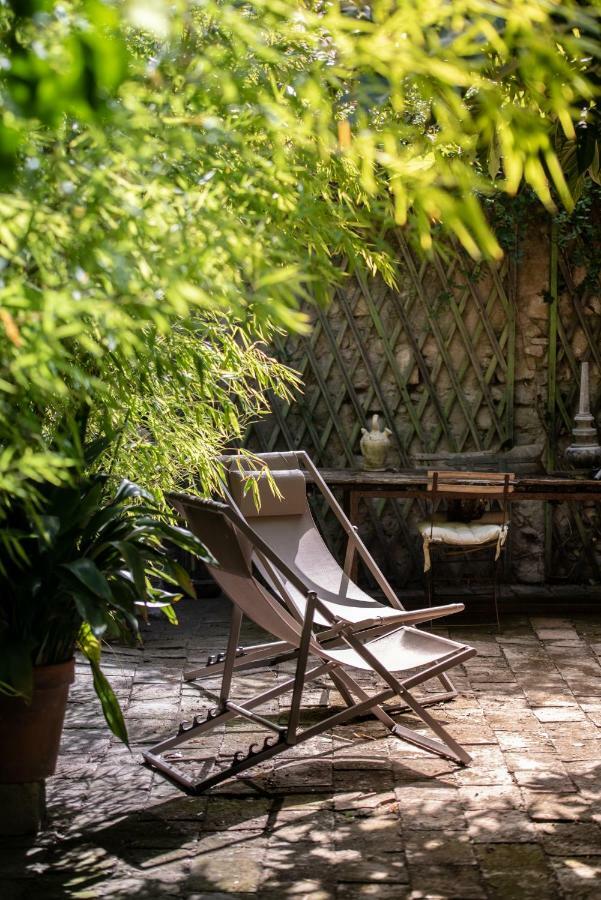 Maison Xixe Et Jardin En Intramuros アヴィニョン エクステリア 写真
