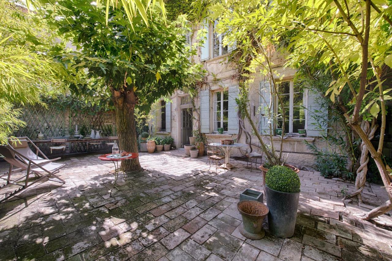 Maison Xixe Et Jardin En Intramuros アヴィニョン エクステリア 写真